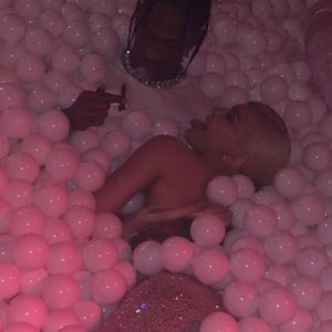 Meet your Posher, Na